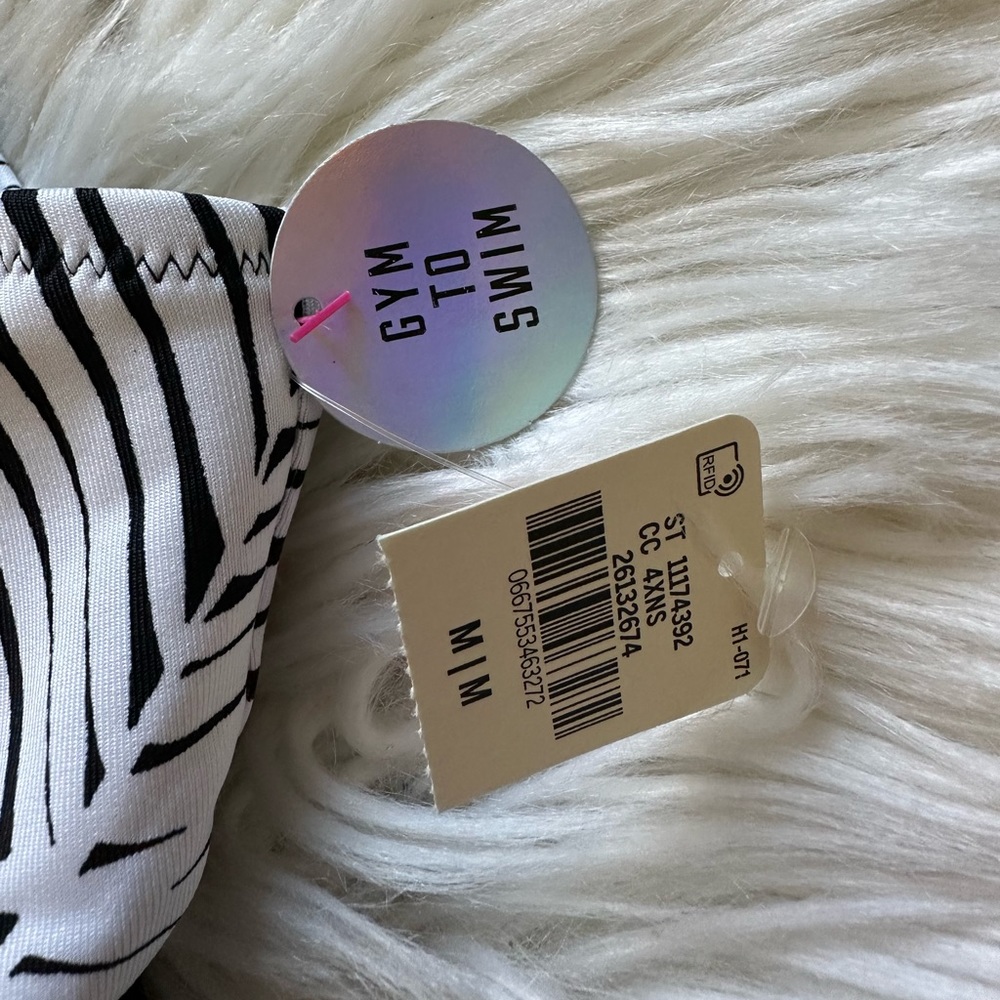 VS PINK gym to swim one piece suit - Picture 9 of 14